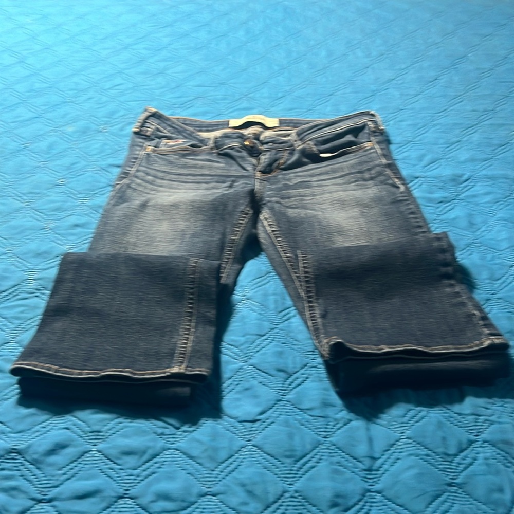 Hollister size 3s blue jeans